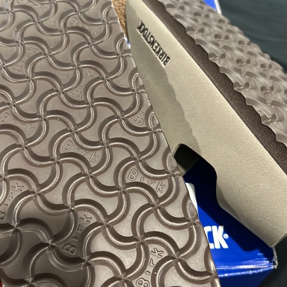 Birkenstock-Stone color/New! Size US 10 women’s/ men’s 8 - Picture 5 of 8